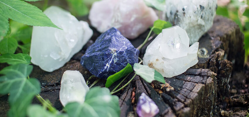 Crystal Healing page banner